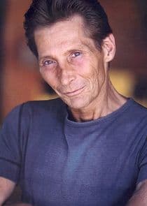 Osoba w obsadzie: Robert Axelrod; brak grafiki postaci Armadillomon
