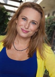 Aktor głosowy: Tara Sands; brak grafiki postaci Anna