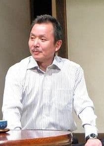 Aktor głosowy: Hideaki Tezuka; brak grafiki postaci Kurahashi
