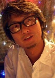 Aktor głosowy: Shinji Kawada; brak grafiki postaci Heishi Yoshihisa