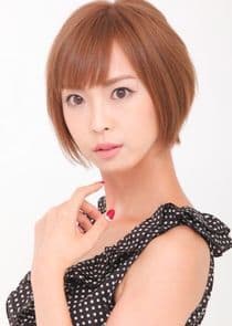Osoba w obsadzie: Miho Yamada; brak grafiki postaci Maihara Chizuru