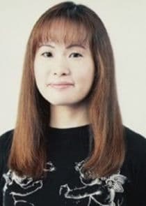 Osoba w obsadzie: Yuko Sasamoto; brak grafiki postaci Tsuwabuki Hinako
