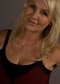 Osoba w obsadzie: Wendee Lee; brak grafiki postaci TK